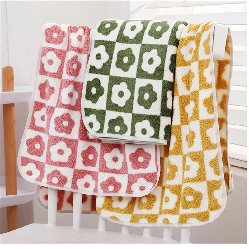 Daisy Weave Bath Collection